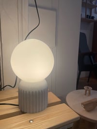 Image 2 of Tischlampe