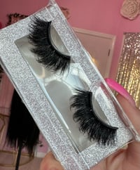 Image 1 of Double stacked lashes (Aaliyah)