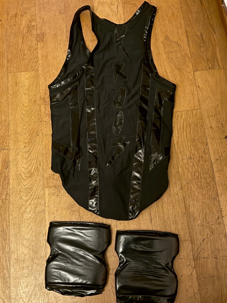 Will Kroos Singlet and Knee pads