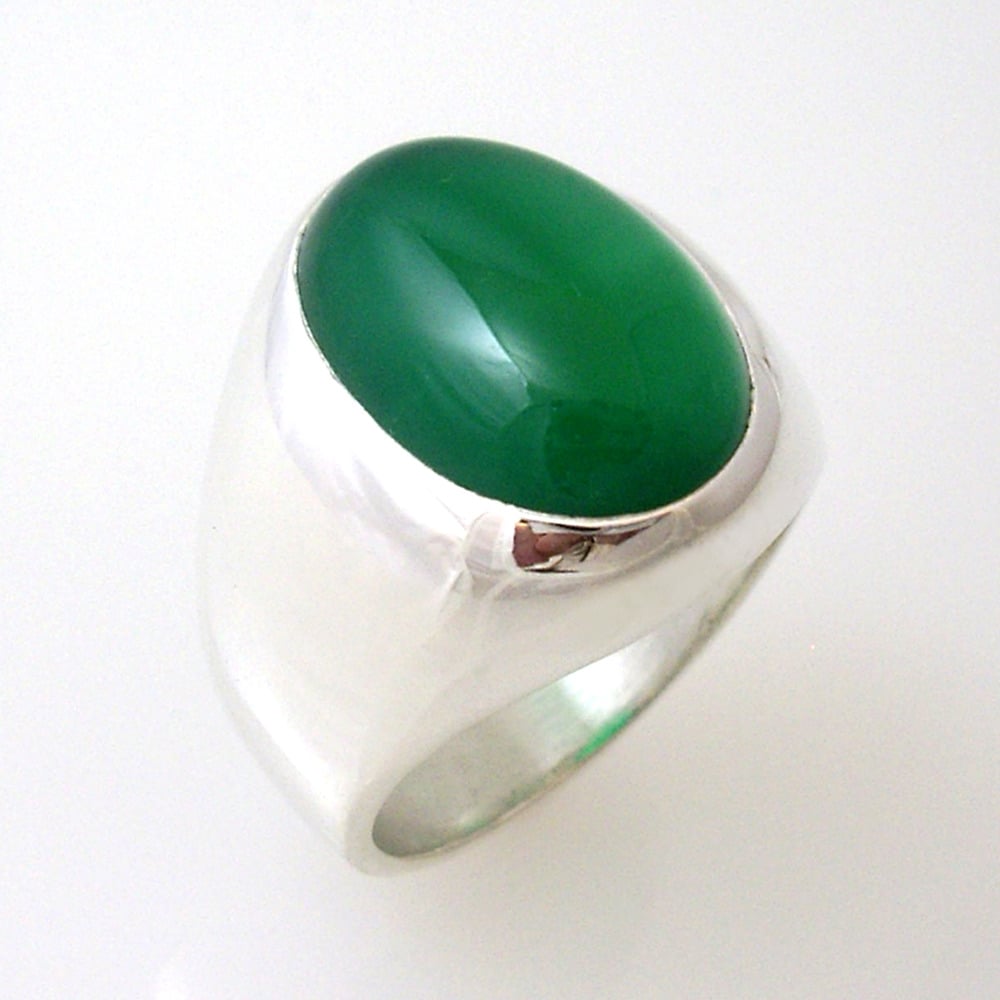 green onyx ring meaning