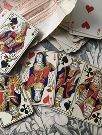 Image 1 of Jeu de 52 cartes Grimaud exposition universelle, coins argentés, emballage et boîtier