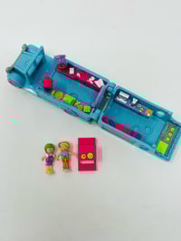 Image 3 of Polly Pocket vintage camion fleuriste bleu complet