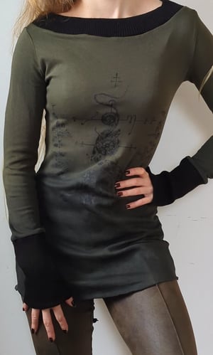 Image of Kultchen Offshoulder Sweater with snake print in green (Size XS-S & Size M-L)