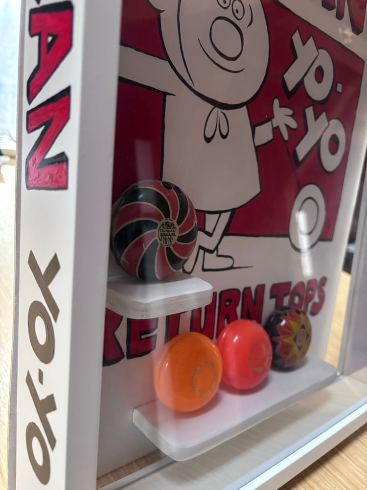 Image of Duncan Yo-Yo Glass Shadowbox Display 