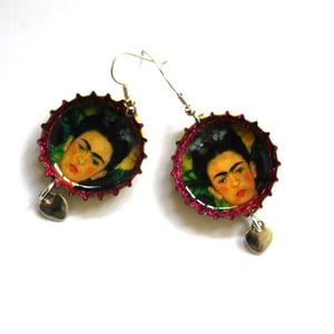 Image of Frida Kahlo self portrait.