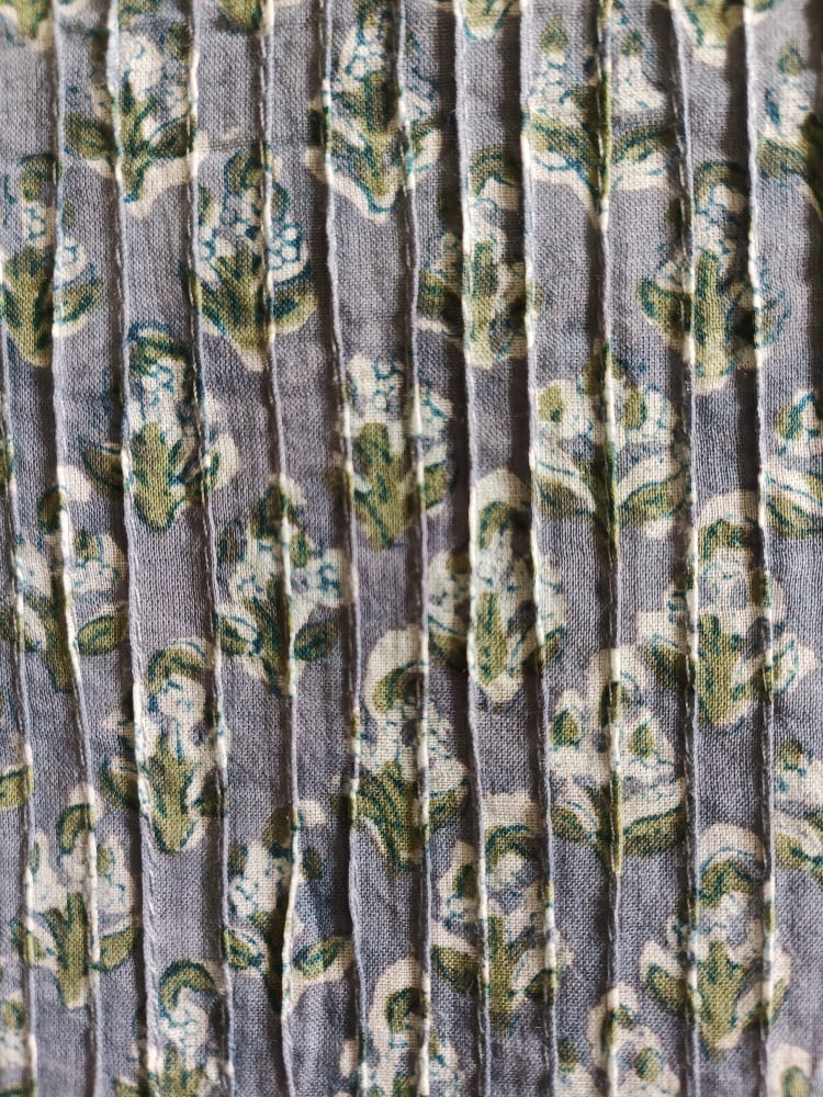 Image of Namasté fabric tissu surpiqué plissé bleu 