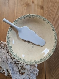 Image 3 of La pelle à tarte en faïence (3 dispos)