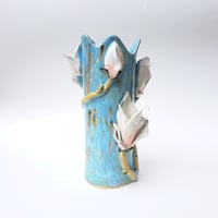 Image 1 of magnolia vase (blue)