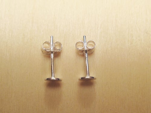 Image of FLAT DISC SILVER stud earrings