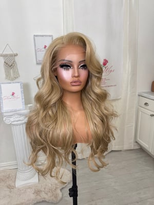 Image of Beige blonde free part (ready to ship) 