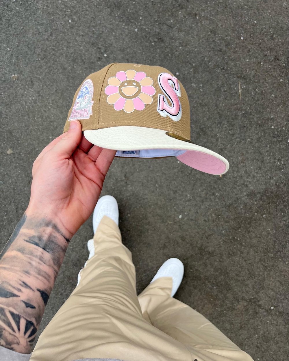 Image of TRI TONE PINK BRIM KHAKI SEATTLE MARINERS CUSTOM FITTED CAP