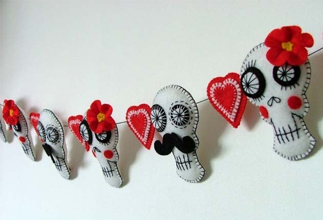 Image of Day of the Dead Sugar Skull Garland