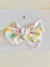 bunny handtied bow 