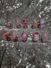 Image 7 of  Short Valentine’s Day press on nails, 