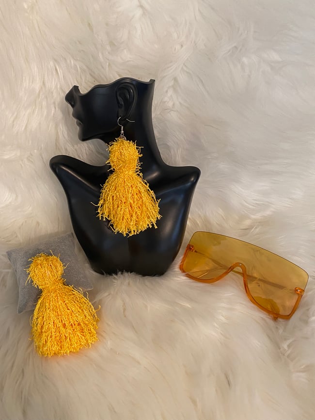 Pair them up short tassel/sunglasses set 