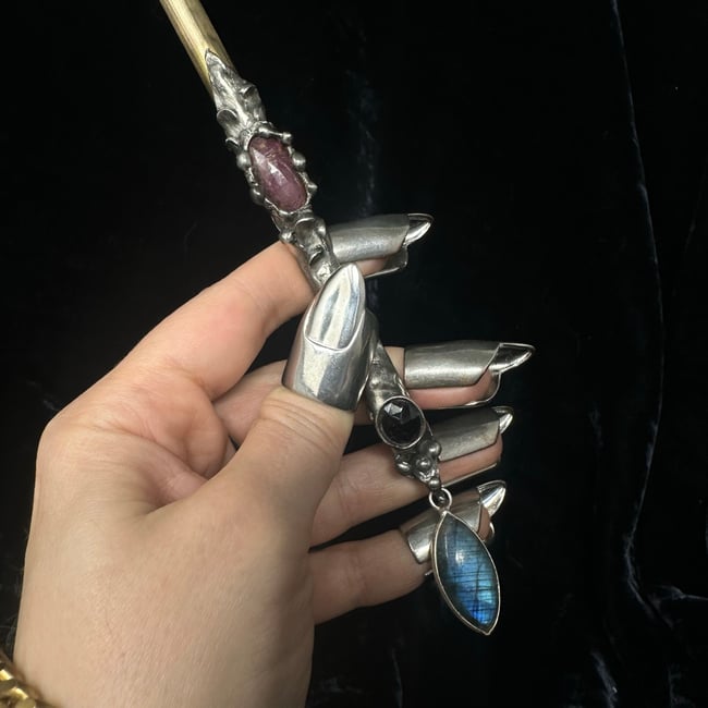Metal Henge Witch Wand: Draconian Wielder 
