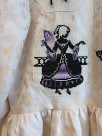 Image 13 of Love is in the air (s/m)