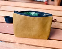 Image 2 of Le Pouch