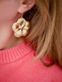 Image 2 of Boucles d'Oreilles LÉONIE Pendantes