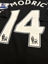 Image 11 of Tottenham Hotspur “MODRIC 14” 2011/12 Third Shirt + patches (L)