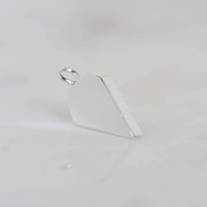 Image of Colombia Emerald (grade B) / mixed shape faceted cut silver necklace