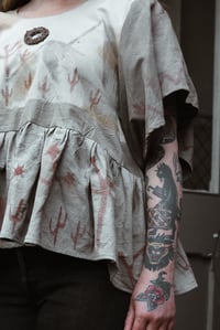 Image 2 of ‘Rose of The Desert’ Devotional Habit 1/4