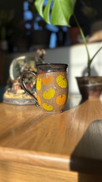 Image 3 of Pumpkin mug 04