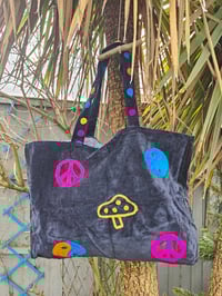 Image 2 of Wanderlust - Velvet oversized tote bag HIPPIE