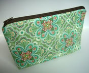 Image of Padded Large Zipper Pouch Cosmetic Pouch Gadget Case Cosmetic Bag NEW Flora Paisley Leaf