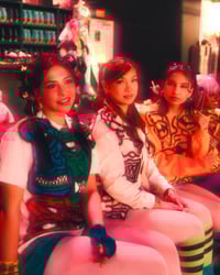 Image 2 of COLORFUL AIRBRUSH TEE