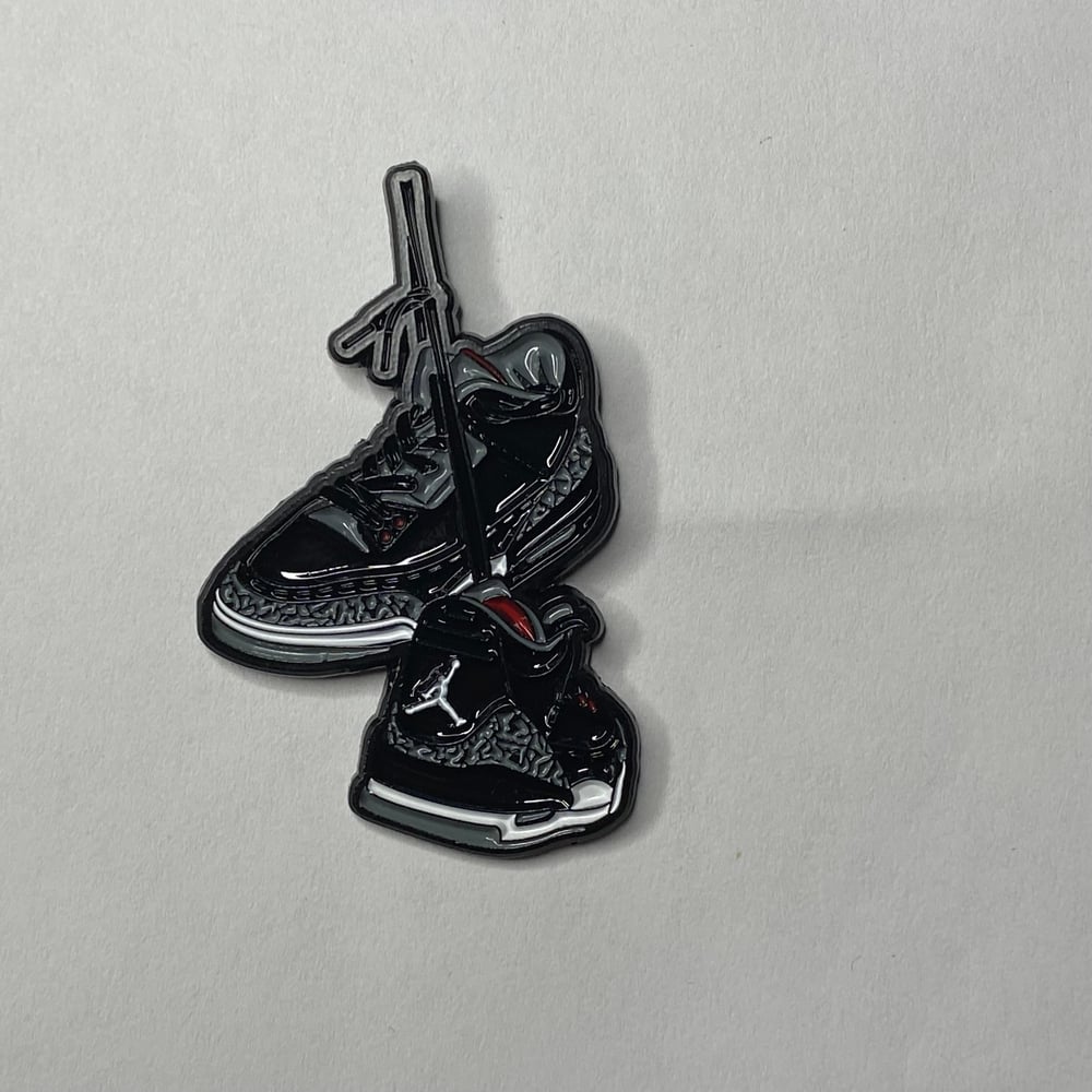 3 Jays Pin