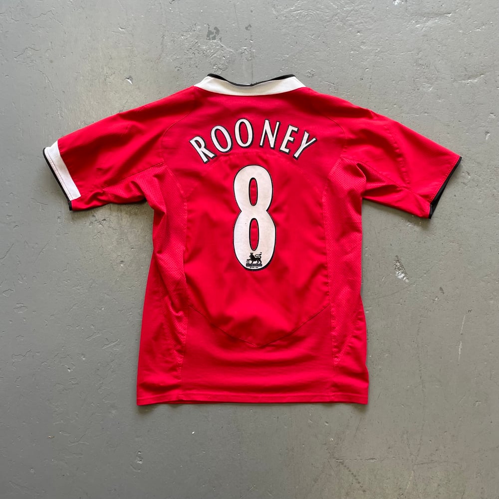 Image of 04/05 Manchester United Rooney home shirt size small 