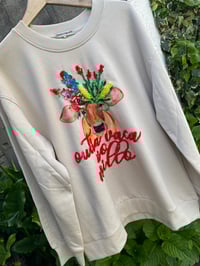 Image 2 of Suadoiro bordado a man. OUTRA VACA NO MILLO. beis. VARIAS TALLAS! *Feita por encarga.