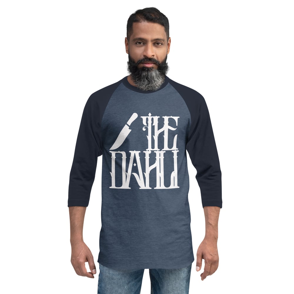 3/4 sleeve raglan shirt