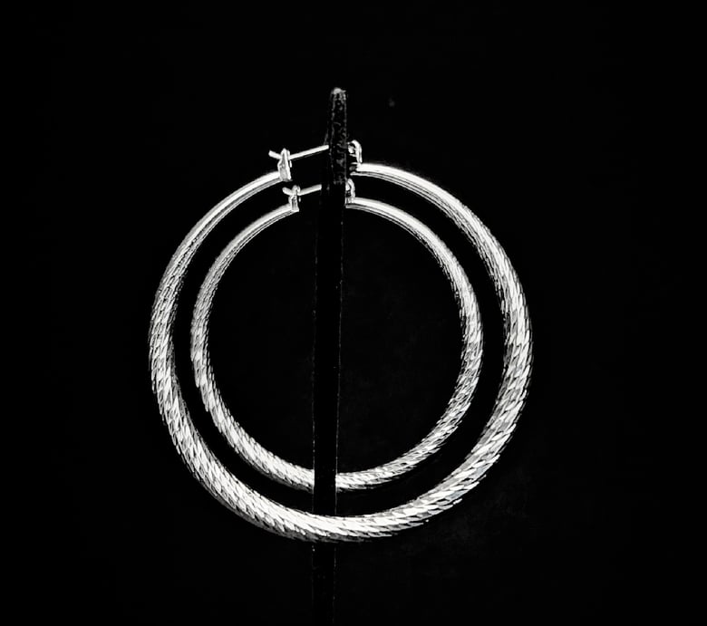 Image of Silver Ridged Jumbo Pierced Hoops 