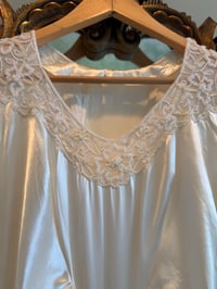 Image 14 of 1940s Satin Art Deco