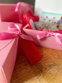 Image 6 of The Happy Christmas Gift Box 