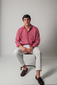 Image 3 of Camisa sahariana de lino frambuesa