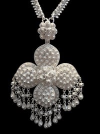 Image 4 of Pikun Blossom necklace set