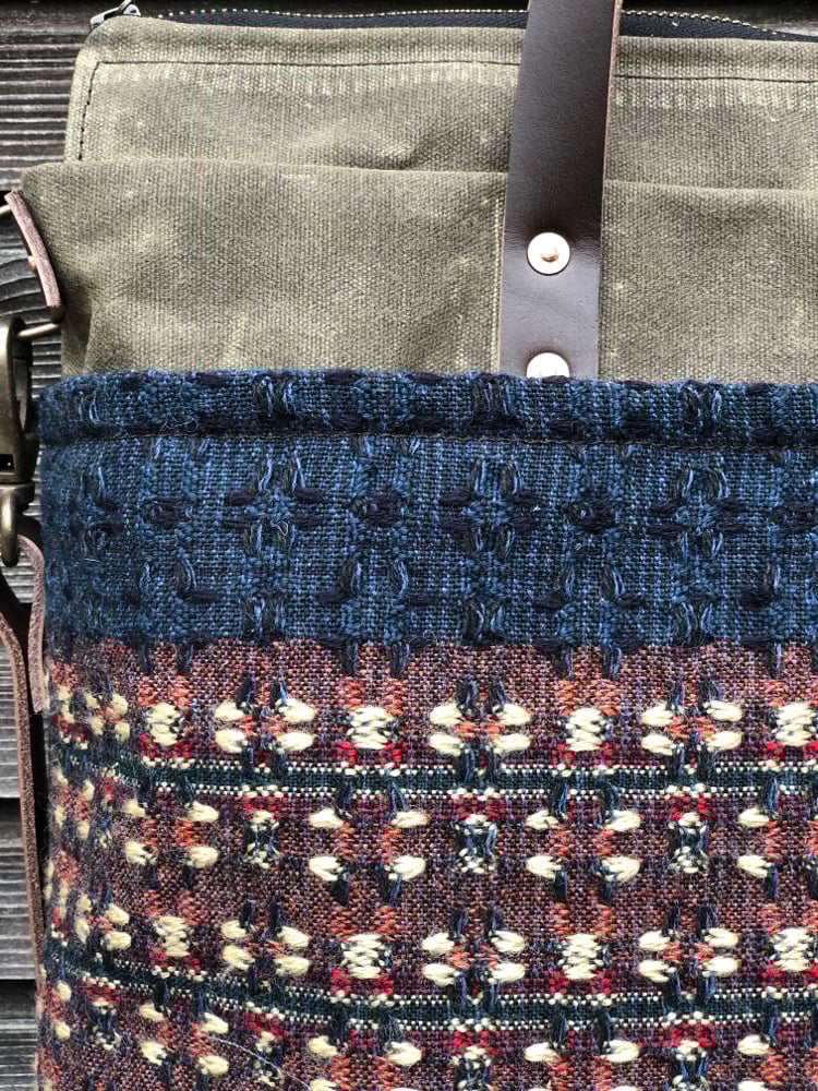 Image of Waxed canvas carryall with handwoven exterior pocket