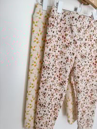 Image 2 of Legging Côtelé Fleuri rouge 🌹