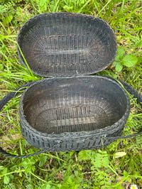 Image 9 of Réservé. Magnifique panier en osier, à anses croisées, panier bressand , fin XIX eme siècle!