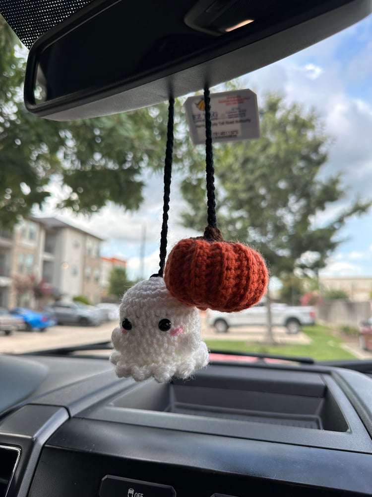 Image of Ghost and Pumpkin Car Hanging