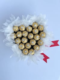 Image 4 of Luna Petite