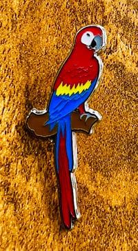 Image 2 of Scarlet Macaw Pin Badge - Macaws - Neotropical Birding and Conservation