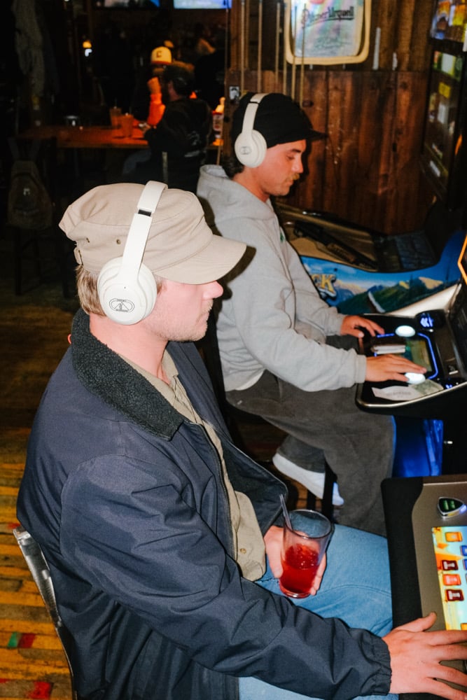 Image of CHARLIE'S OVERHEDZ