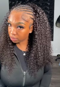 Image 1 of 22” Kinky Curly Half Wig (Eooma)