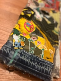 Image 3 of ØŘĞÄÑÏŹËÐ ÇĦÄØȘ JÊÄŇȘ ŠȚÄŘ ŴÂŘŞ