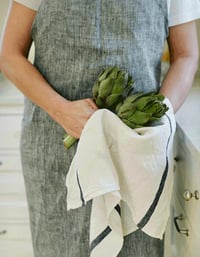 Image 2 of THICK LINEN KITCHEN CLOTH White/Navy