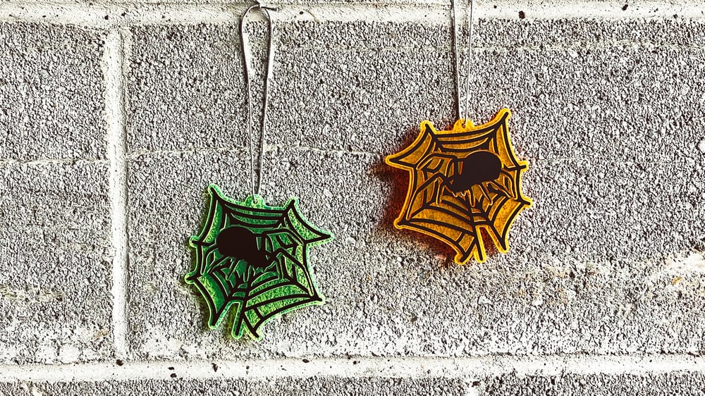 Image of Cobweb Mirror Hanger